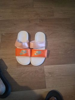 Nike slippers
