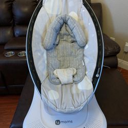 4moms MamaRoo Multi-Motion Bluetooth Baby Rocker with 5 Unique Motions 