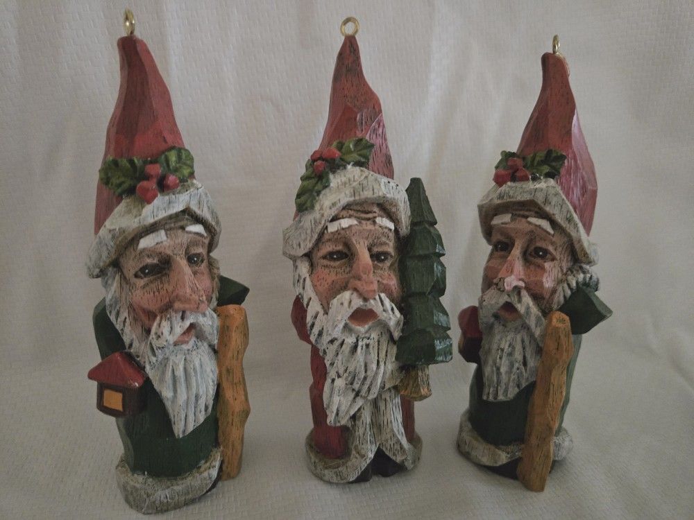 Set 3 OLD WORLD SANTAS Father Christmas Ornament~  Carved Look~ TREE LANTERN STAFF