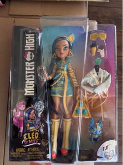 Monster High Doll, Cleo De Nile & pet dog Tut