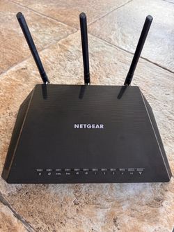 NETGEAR Nighthawk AC1750 R6400v2 WiFi Router With Original Box - Used Once