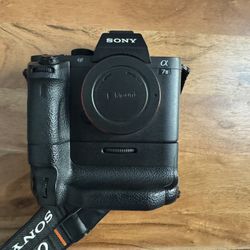 Sony A7ii Body+ Grip+2batteries