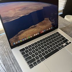 MacBook Air 15 M4 24gb ram & 1tb Storage 