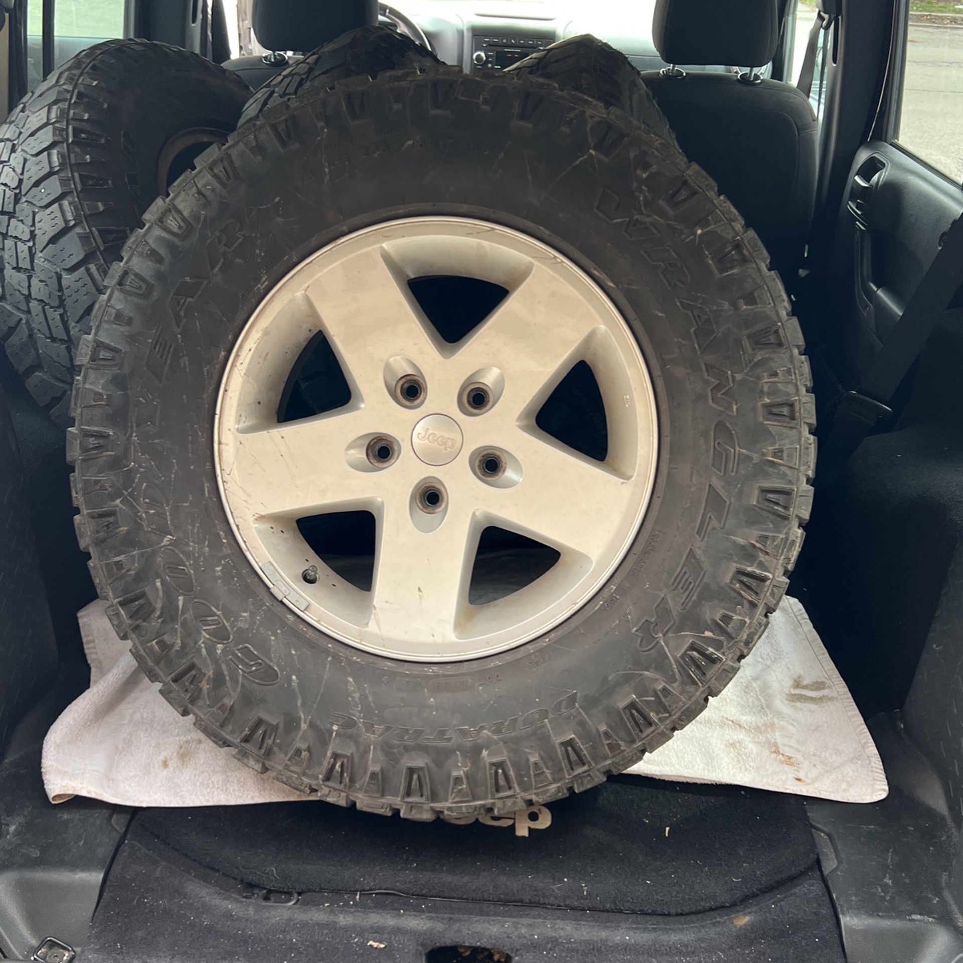 Jeep Wrangler Wheels And Tires With Tpms Sensors 