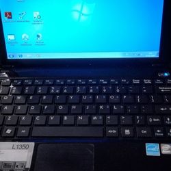 Lot Of Laptops Some Working The Others I Don't  Have The Chargers Make Me An  Offer 