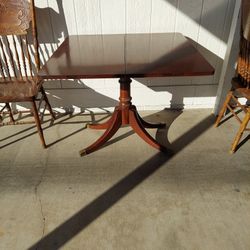Antique foldable table