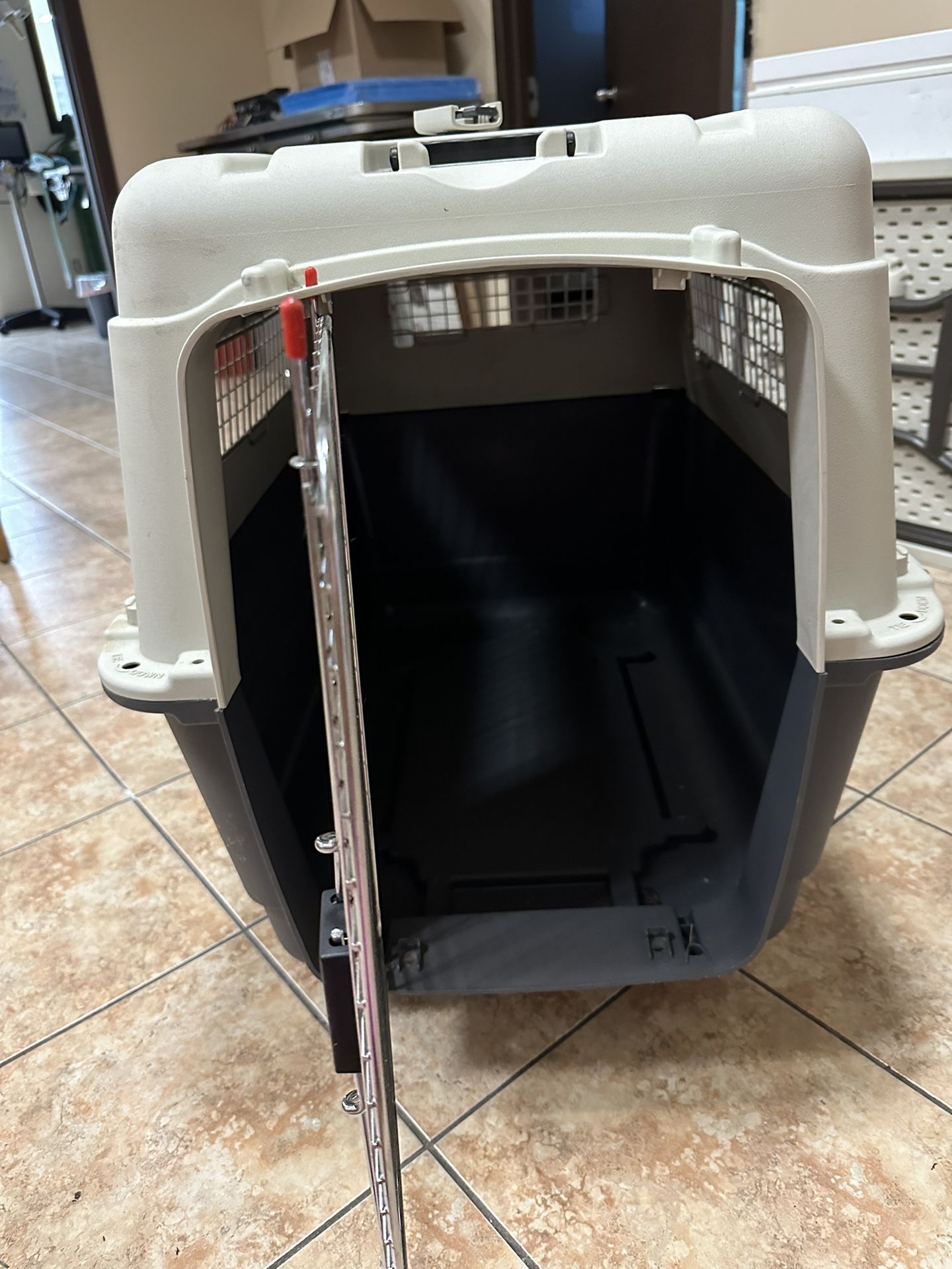 XL AIRLINE APPROVED KENNEL (read description)