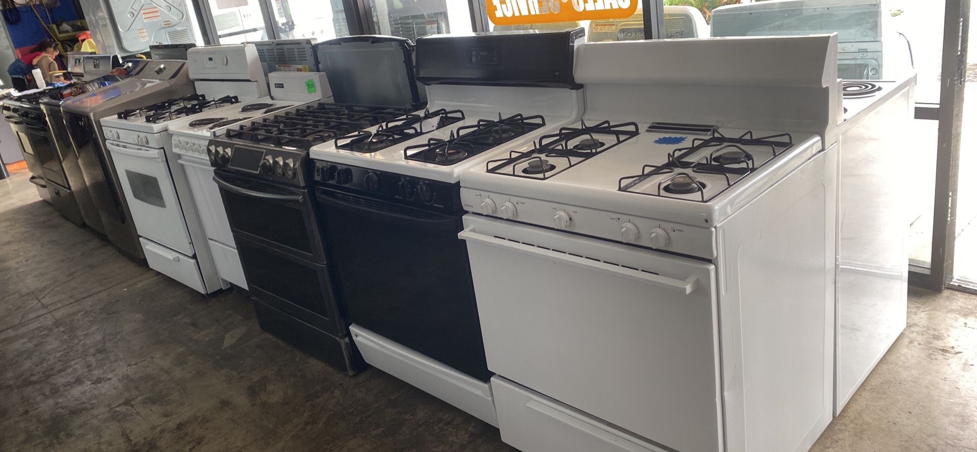 Gas 30” Stoves !!! 20” Available 
