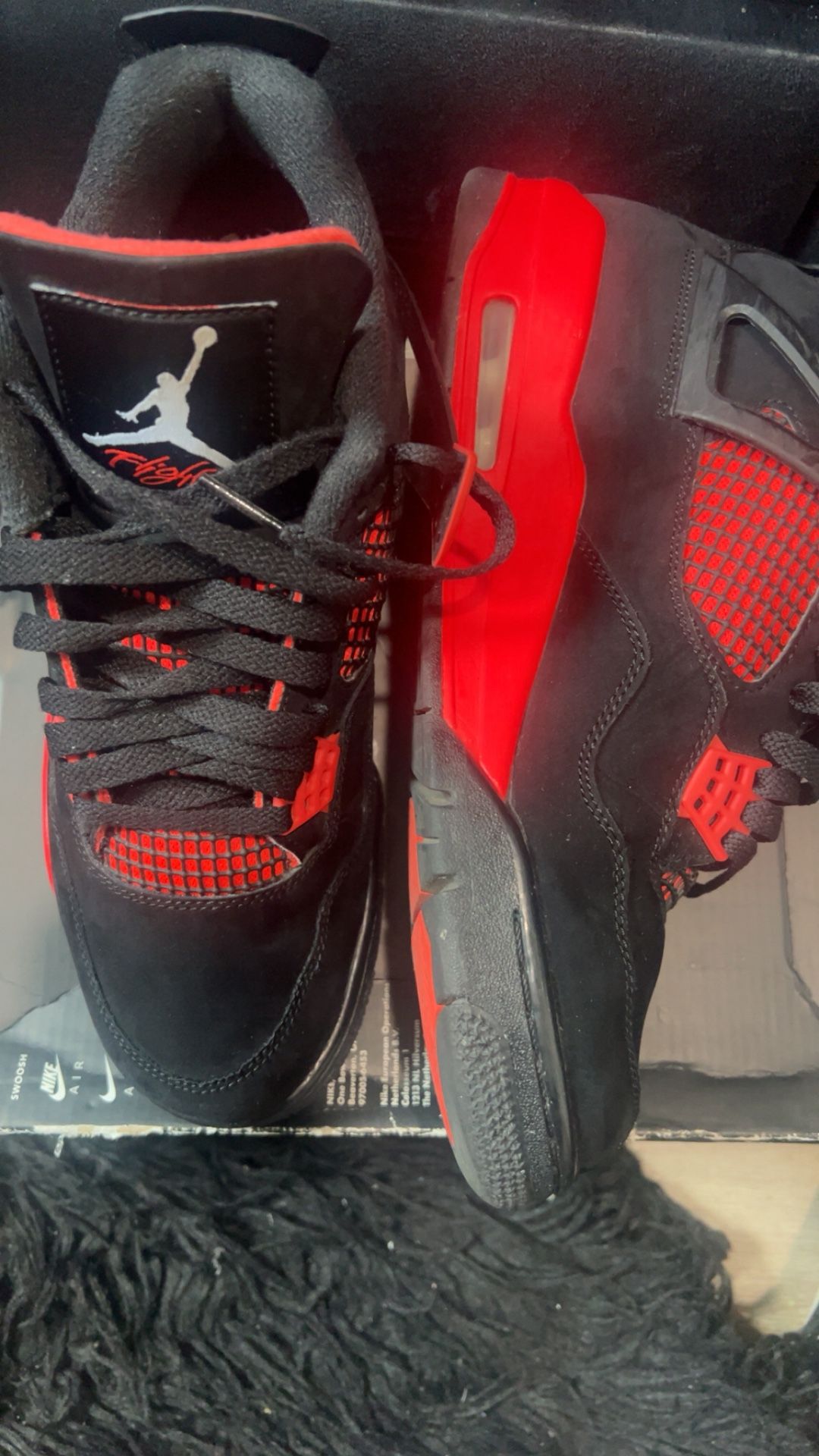 Jordan 4 Thunder Red
