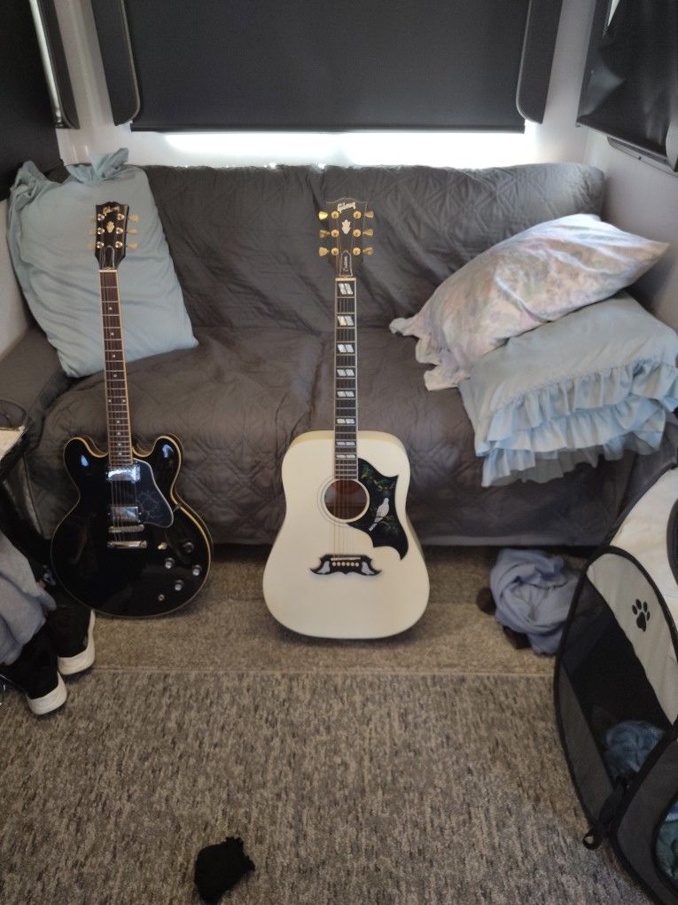 Gibson Custom Dove