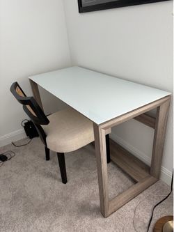 Modern Glass Top Desk – Excellent Condition – 48”
