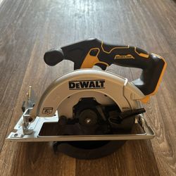 DeWalt DCS566 20V Max 6-1/2in. Circular Saw