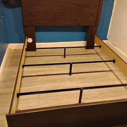 Queen Size Bed Frame &Box Spring 