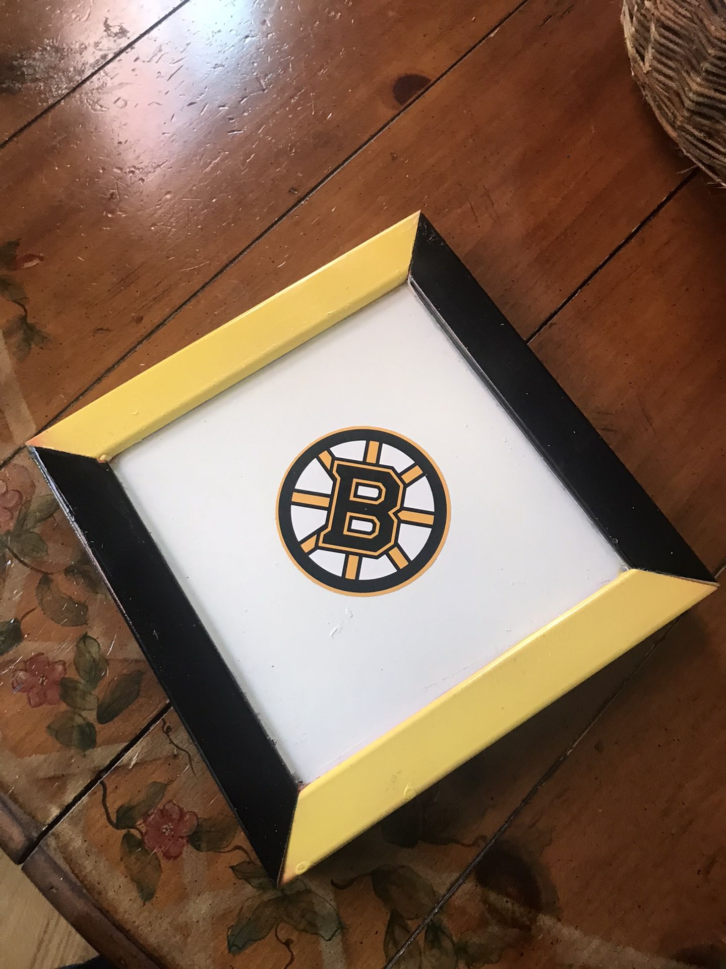Bruins Trivet And Wall Hanging