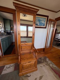 Entryway hall tree with bench storage
