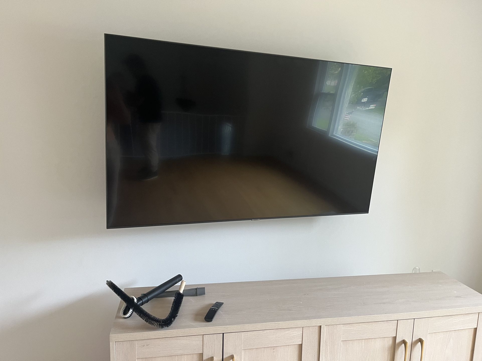 Samsung Tv - 65’