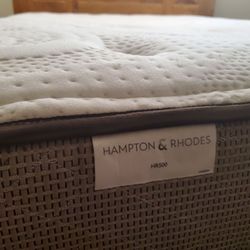 Queen-size Hampton & Rhodes Mattress with Boxspring
