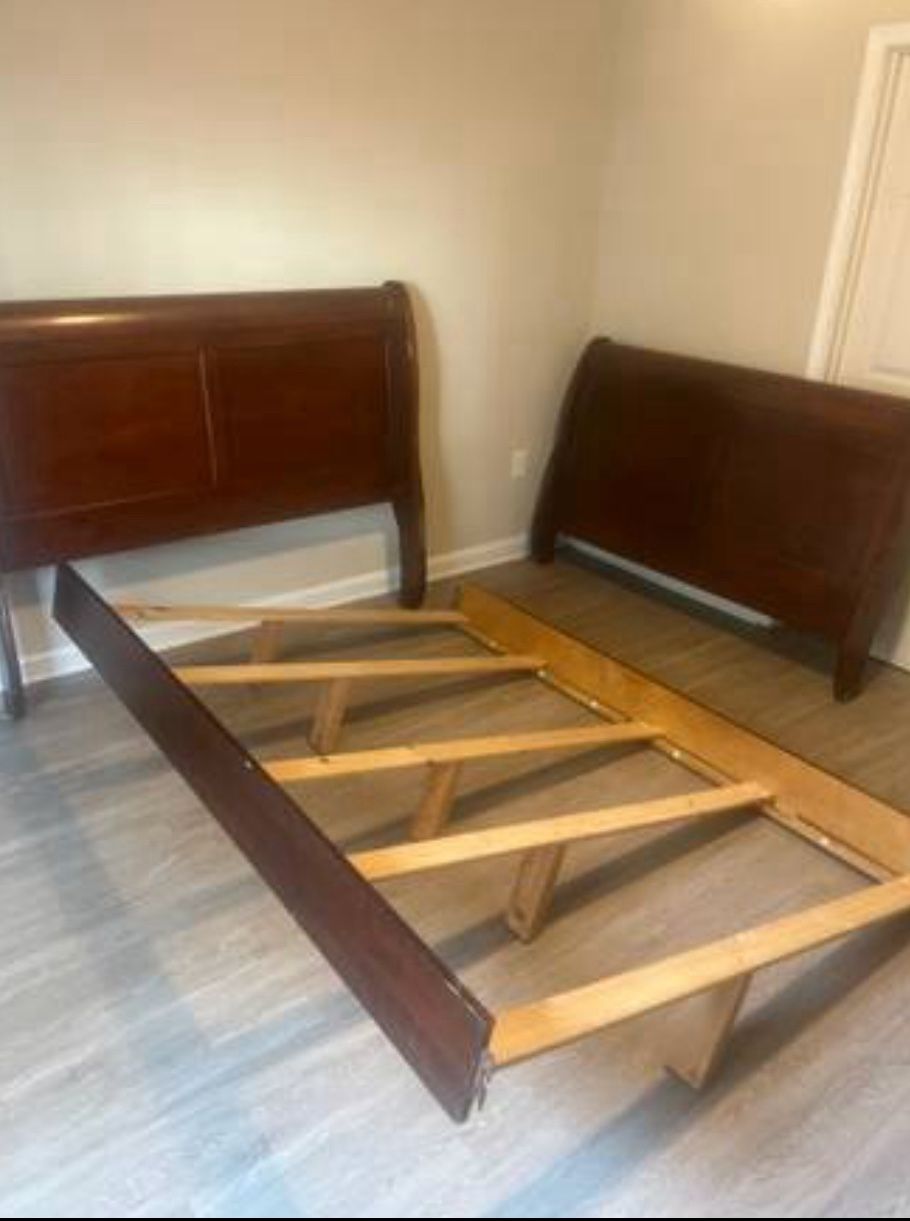 Queen Size Wooden Sleigh Bed Frame for Sale
