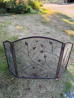 Decorative 3-Panel Metal Fireplace Screen – Leaf & Branch Design