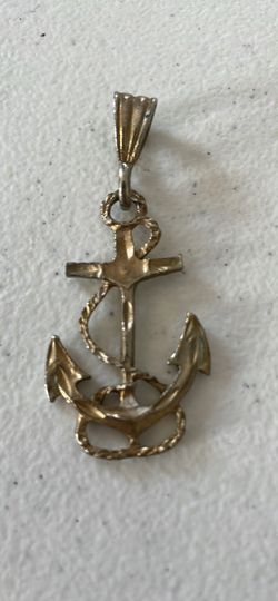 Anchor pendant
