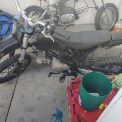 Dirt Bikes 