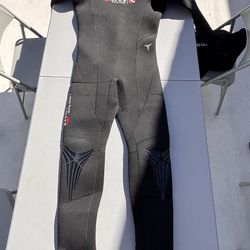 Mares Rover 5mm Wetsuit – Size L – Excellent Condition