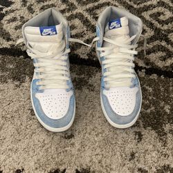 Jordan 1 Retro High OG Hyper Royal