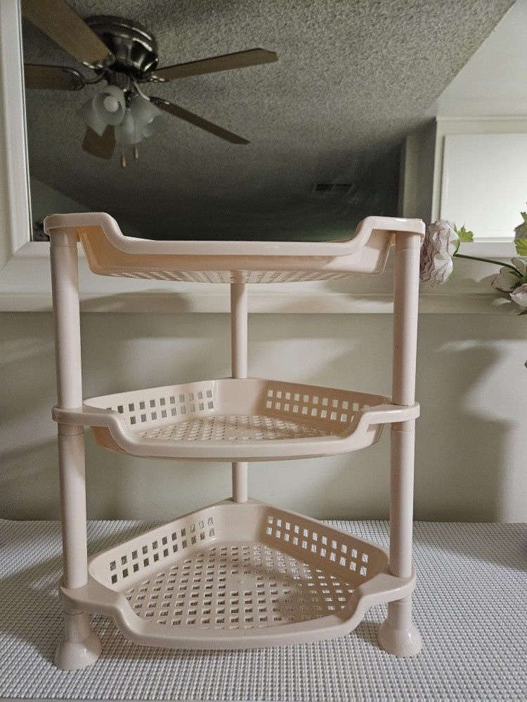 ITEM IS AVAILABLE Small Corner Shelf 
