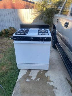 Hotpoint White Gas Range Stove