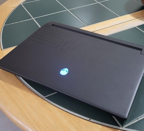Alienware M15 R7 gaming laptop