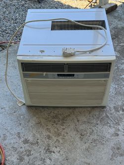 Frigidaire 18,500 BTU Window Air Conditioner – Works Great
