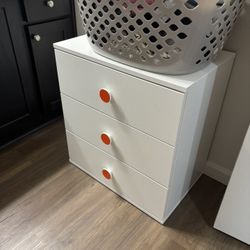 Kids dresser