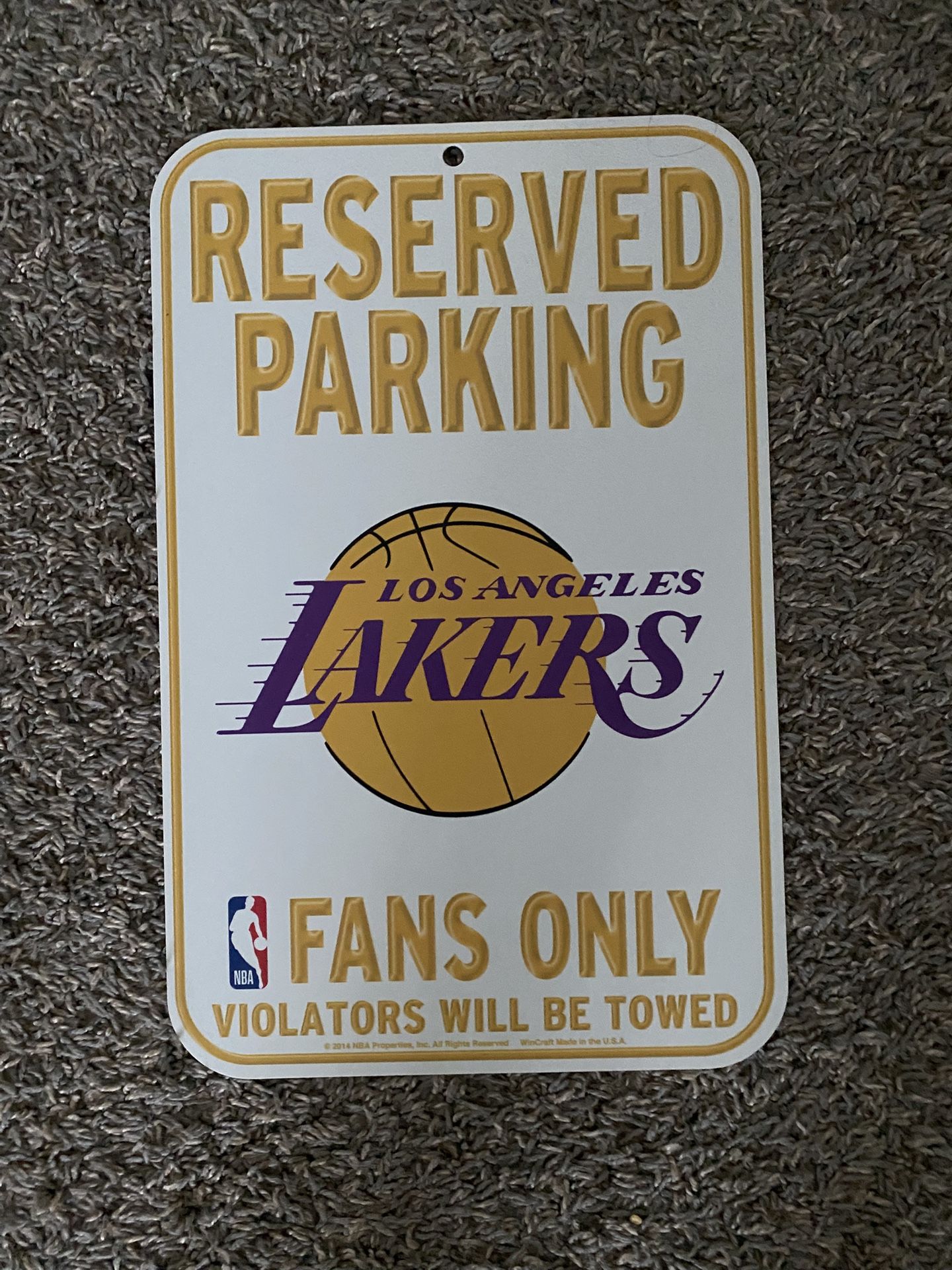 Los Angeles Lakers Sign