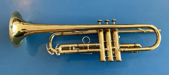 F.E. Olds & Son Mendes Trumpet w/ Mute & Carrying Bag