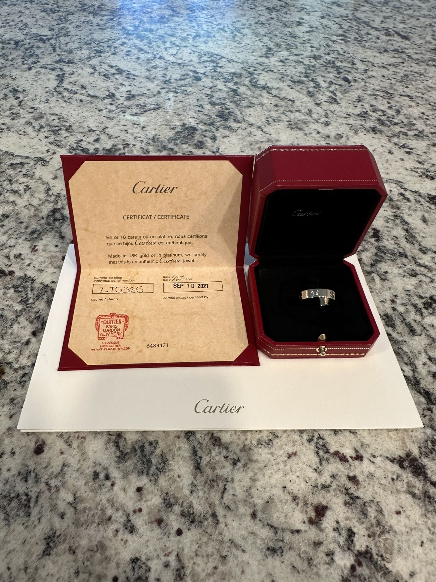 Cartier Love Ring / Wedding Band in Platinum Size EU 61 - 11 US (X-10)