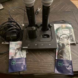 Shure MXWNCS4 Charging Station