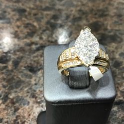 10k Gold With Diamond Ladies Ring On Special 💍 💎 