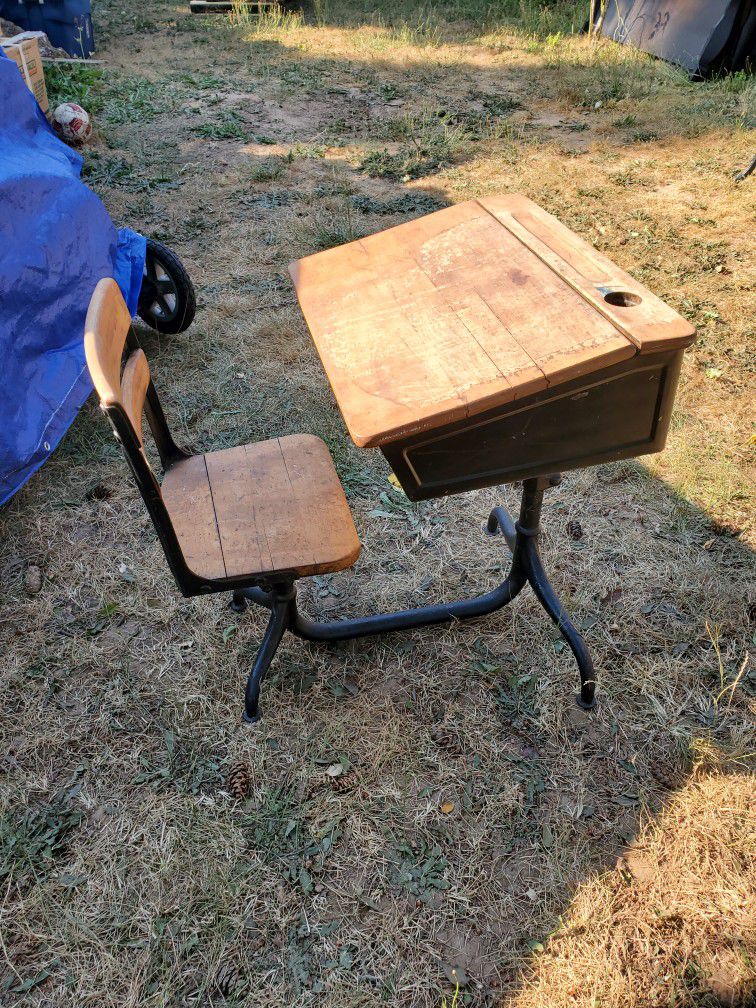 Antique Classroom Desk N Chair