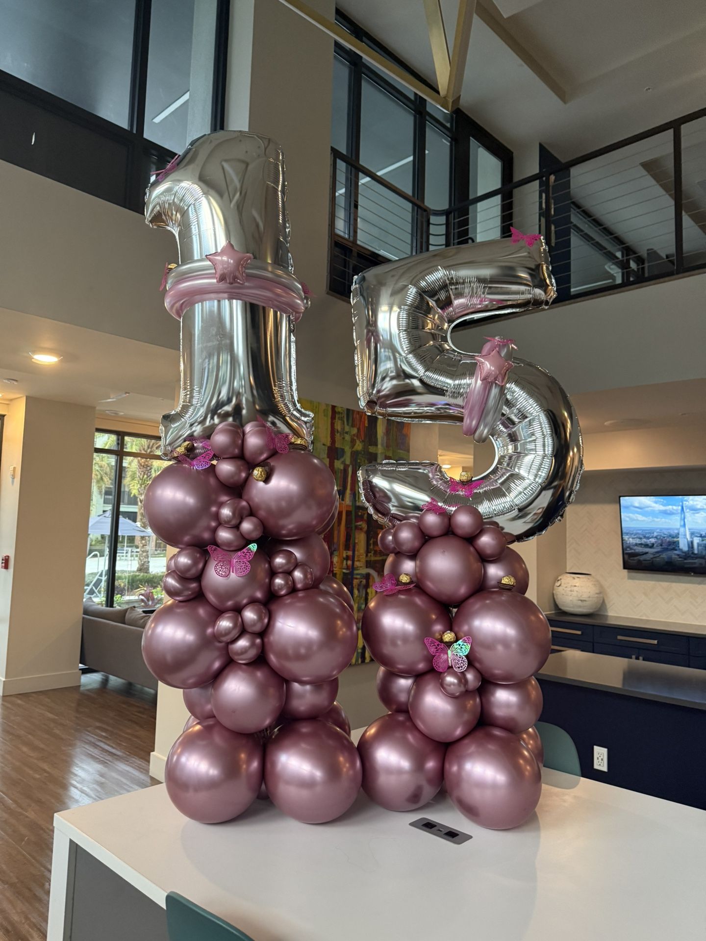 Columns Balloons