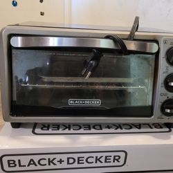 Black + Decker Toaster Oven