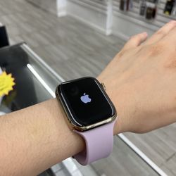 Shop Back To School, IWatch, iPad, iPhones And More! Cash Or $50 Down