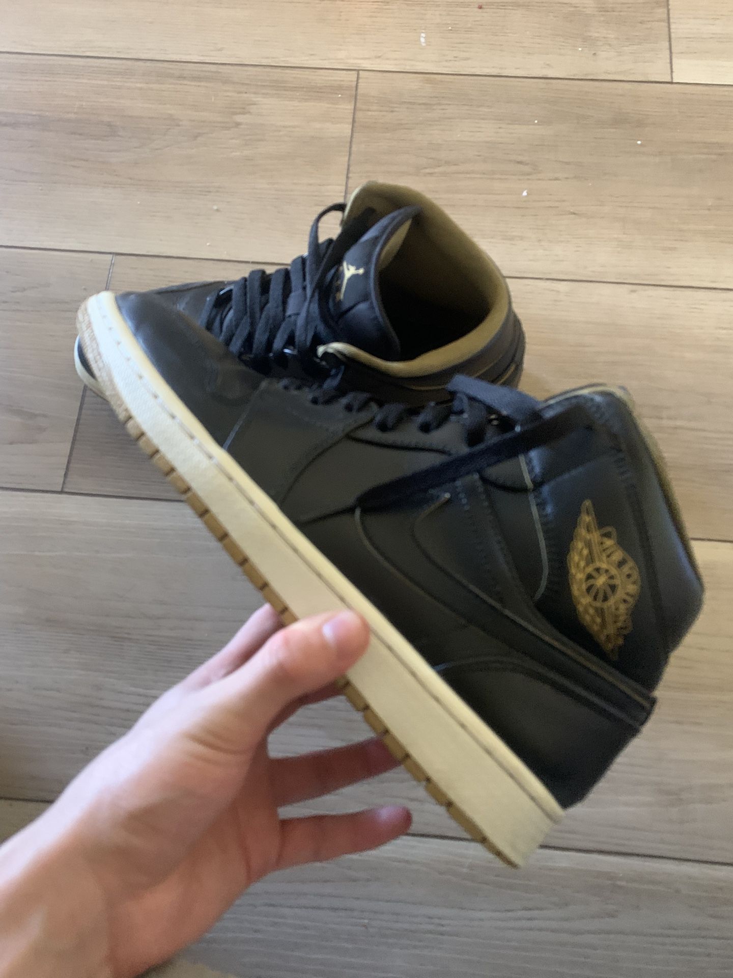 Air Jordan 1 Mid Size 9