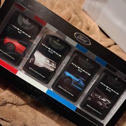 Men's Mustang 4 Fragrance Gift Set. "NEW"