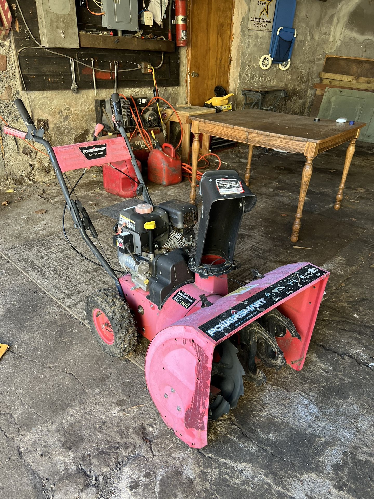 Powersmart self propelled 2 stage gas snow blower