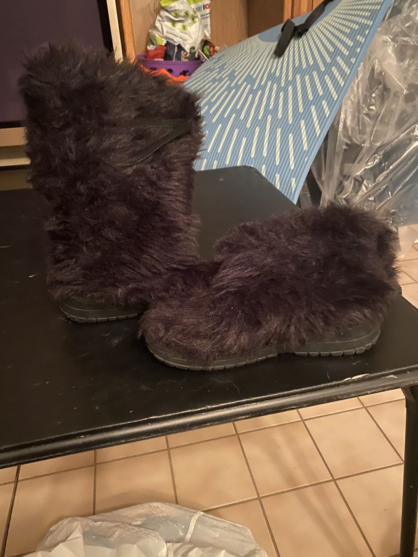 Nice Fur Boots/Size 10 /Women’s/$15.00