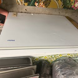 Freezer & bread rack