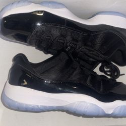 Jordan 11’s space jam lows