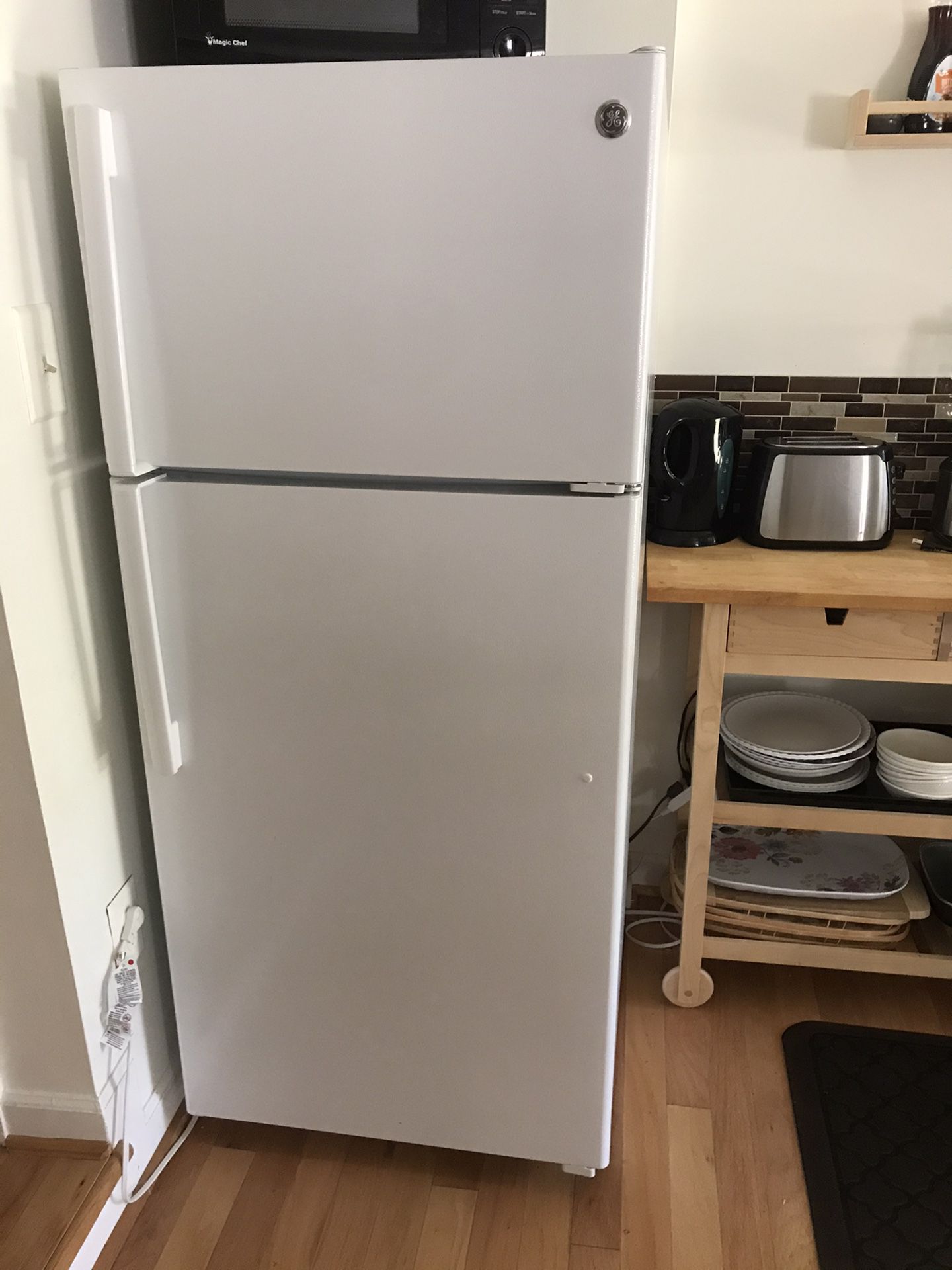 Refrigerator General Electric - used for less than a year