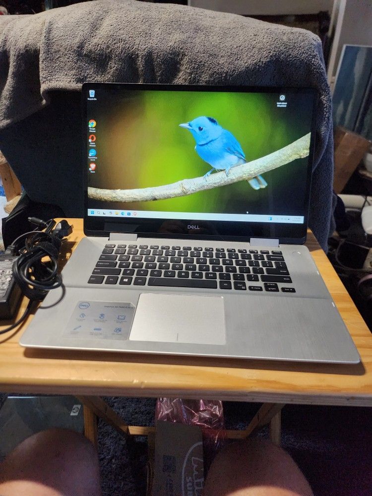 DELL 15.6" TOUCH Screen LAPTOP i5-8365U 16GB Ram 256 ssd hd,windows 11