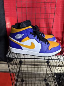 Jordan 1 Lakers Sz. 10.5 (Like New)